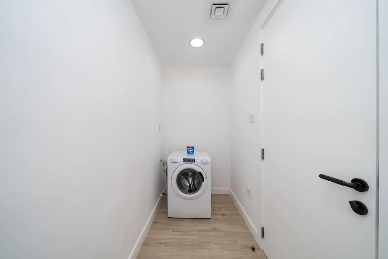 Апартаменты Luxury Jvc 2 Bed Duplex With Private Pool And Jacuzzi Дубай