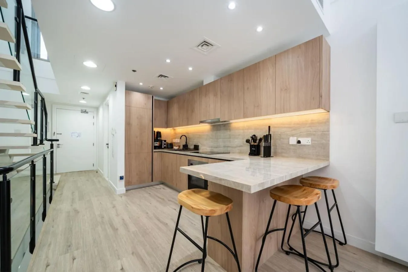 Апартаменты Luxury Jvc 2 Bed Duplex With Private Pool And Jacuzzi Дубай 0*,